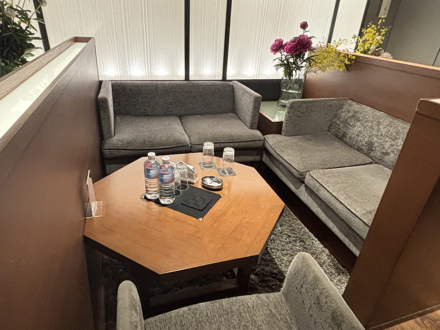 EDITION VIP ROOM 内装