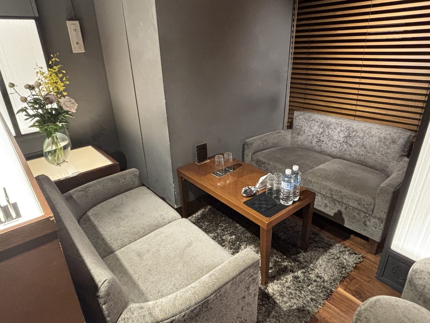 EDITION VIP ROOM 内装